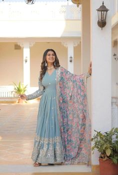 Partywear Anarkali Gown Full Flared Gown Wedding Indian Long Gown Suit Salwar Patola Lehenga Choli, Indian Long Gowns, Patola Lehenga, Plazzo Designs, Multi Dupatta, Engagement Dress Ideas, Machi Work, Fashion Trending Moodboard, Ethenic Wear