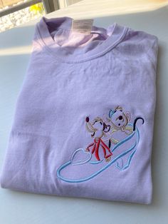 Gus Gus Cinderella, Jaq And Gus Gus, Cinderella Tshirt, Gus Cinderella, Disney Outfits Women, Gus Gus, Cinderella Slipper, Cute Disney Outfits, Geek Clothes