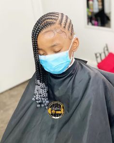 205 Likes, 5 Comments - Christina💋💄✂️ (@christinascomb) on Instagram: “Feed In Side Braids with Beads ⚫️ #feedinbraidsforkids #kidbraids #braids #braidedhair #kidhair…” Side Part Braids With Beads, Hair Styles With Beads Kids, Feed In Braids Hairstyles For Kids, Side Braids With Beads, Girls Braids Black Kids Natural Hair, Side Braids For Kids, Kid Braids With Beads, Braids With Beads For Girls Kids, Kids Feed In Braids Hairstyles