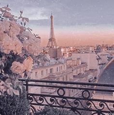 A view of the if Ella Core, Pretty Flowers Pictures, Pink Theme, Pretty Backgrounds, Paris Pictures, Nice Pictures, Pretty Landscapes, Pastel Pink Aesthetic, Aesthetic Things