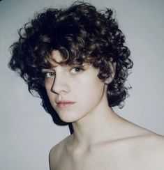 Curly Caesar Haircut, Men Medium Curly Hair, Short Curly Hair Guys, Curly Bangs Men, Curly Hair Short Men, Curly Haircut Boys, Short Curly Hair Male, Curly Boy Hair Styles, Fluffy Curly Hair Boy