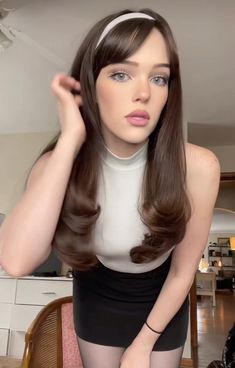 60s Hairstyles Long Hair, 60s Straight Hair, 60s Side Bangs, 60s Hair Bump, Simple 70s Hairstyles, How To Do 60s Hair, 1960 Hairstyles For Long Hair, 60s Half Up Half Down Hair, 1960s Haircuts