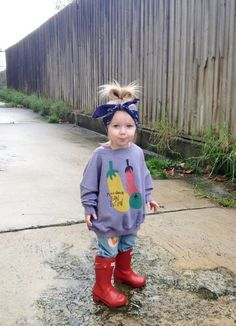 Emma Kate, Bandana Hair, Fashionable Kids, Bad Fashion, Red Rain, Sorority Girl, Kid Clothes, Gardening Outfit