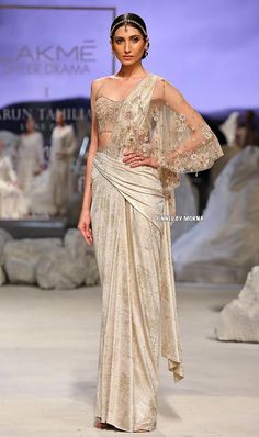 Drape Saree Designer 2023, Indian Wedding Outfit Bride, Tarun Tahiliani Saree, Embellished Jumpsuit, Draped Saree, Indian Sari Dress, Lehenga Designs Simple, Latest Bridal Dresses, High Fashion Dresses