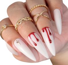 21 Blood Nail Art Designs for Halloween - ♡ July Blossom ♡ White Nails With Blood Drip, Blood Red Halloween Nails, Blood Nails Halloween, Blood Drip Nails, Bar Makeup