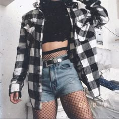 Cassiopeia Black, 90s Lookbook, Grunge Alternative Fashion, Alternative Fashion Punk, Grunge Style Outfits, Punk Ideas, Clothes Grunge, E Girl Outfits, Outfit Essentials