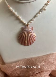 Beach Wedding Necklace, Seashell Mermaid, Beautiful White Dress, Jewlery Necklace, Beachy Jewelry, Mermaid Jewelry, Day Outfits, Seashell Jewelry, Ocean Jewelry