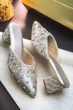 Dream Heels, Designer Suits For Wedding, Small Wedding Decor, Footwear Heels, Suits For Wedding