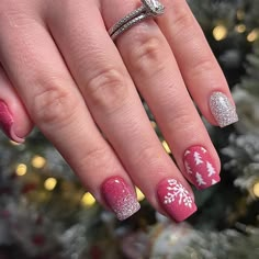 PRICES MAY VARY. 【Package Contains】24pcs Christmas press on nails, 24pcs jelly glue, 1 an alcohol bag, 1 nail file and 1 small wooden stick. Meet the needs of tools required by your DIY. 【High quality】These winter fake nails are made with environmental friendly material, It is non-odorless, durable and not easy to fade. Will not harm to your nails and body. 【Christmas Gifts】Our Christmas nail are the perfect choice for Christmas, making them an ideal gift option. Add a festive touch to your nails and make them stand out during the holiday season. 【Easy To Use】Just choose the nail piece that suits you, polish the nail bed, paste the jelly glue we give you, and then press the nail for 20 seconds to get your favorite fashion style nail. 【Wide Occasion】They are perfect for different occasions, Nail Designs December, Xmas Nails Simple, Nails Simple Christmas, Cute Christmas Nails Simple, Nails Shorties, Christmas Nails Cute, Christmas Nails Simple, Nail Ideas Cute, Shorties Nails