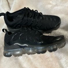 Black Nike Air Vapor Max Women’s Size 8 Worn Only A Few Times Nike Shoes Black, Vapor Max, Black Nike, Shoes Black, Black Nikes, Nike Shoes, Nike Women, Nike Air, Athletic Shoes