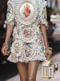 Alien Princess, Gala Themes, Sacred Heart, Fashion Week Spring, Style Board, Moda Fashion, Milan Fashion Week, Couture Fashion, Cake Designs