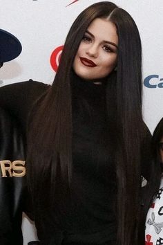 Selena Gomez Haircut, Selena And Taylor, Selena Gomez Outfits, Selena Gomez Cute, Selena Gomez Style, Kylie Jenner Outfits, Modern Disney