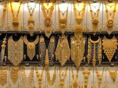 Gold Souk, Jewelry Facts, Dubai Gold Jewelry, How To Clean Gold, Pasta Al Pesto, City Of Gold, Silver Jewelry Cleaner, Clean Gold Jewelry, Gold Jewellry