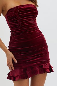 Shop the Hollyberry Ruched Velvet Mini Dress | Selfie Leslie Red Hoco Dress Short, Boat Dinner, Red Hoco Dress, Dress Selfie, Velvet Dress Short, Dark Red Dresses, Selfie Leslie, Yellow Bridesmaid Dresses, Satin Clutch