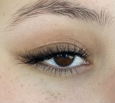 Silver Brown Eyeshadow, Light Concert Makeup, Lashes For Small Almond Eyes, Contemporary Dance Makeup, Folklore Makeup Look, Salty Makeup Style, Silver Eyeshadow Looks Simple, Minimal Prom Makeup, Folklore Makeup Taylor Swift