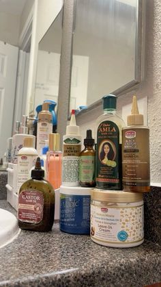 Natural Hair Products Aesthetic, Natural Hair Care Aesthetic, Curly Hair Products Aesthetic, Haircare Products Aesthetic, Mielle Hair Products, Hair Care Black Women, Hair Products Aesthetic, 4c Hair Products, Haircare Aesthetic