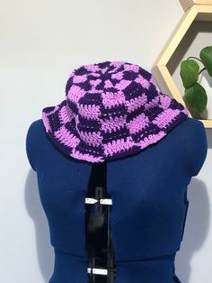 Pink And Purple Crochet, Checkered Crochet, Crochet Purple, Purple Checkered, Purple Hat, Purple Crochet, Crochet Bucket, Purple Hats, Crochet Bucket Hat