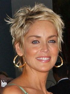 Bing : short hair cuts for women Sharon Stone Hairstyles, Messy Pixie Haircut, Heather Locklear, Sharon Stone, Funky Hairstyles, Pixie Haircuts, Penteado Cabelo Curto, Hairstyles Over 50, Haircuts For Fine Hair