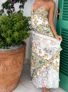 Long European Dress, Mediterranean Party Outfit, European Summer Outfits Colorful, It Girl Summer Aesthetic, Colorful Summer Outfits Aesthetic, European Summer Swimwear, Colorful Summer Dress, Spring Outfits Floral, Mediterranean Summer Aesthetic Outfits