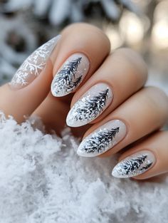 White New Years Nails, Winter Nail Ideas Blue, Winter Acrylic Nail Designs, White Winter Nails, Winter Motifs, Winter Acrylic Nails, Nails Festive, Almond Acrylic Nails Designs, Winter Nail Ideas