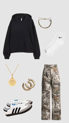 Camo Crewneck Outfit, Sports Team Outfits, Camo Outfits Aesthetic, Camo Sweatpants Outfit, Camo Sweater Outfit, Outfits For The Mall, Outfit Inspo Collage, Dressing Up Outfits