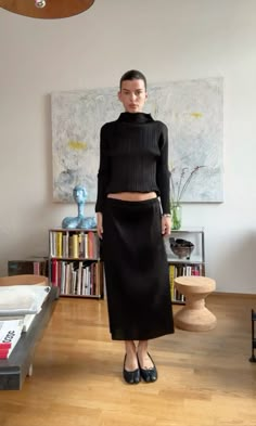 Fall Casual Chic Outfits, September Outfits Casual, Margiela Aesthetic, Early Fall Outfits Late Summer, Fall Bridal Shower Outfit, Fall Outfits Warm Weather, Outfits Warm Weather, Layered Fall Outfits, Jean Skirt Outfits Fall