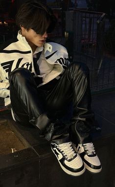 Wolf Haircut Men, Bad Boy Outfits, Starboy Outfit, Japanese Street Fashion Men, Eboy Aesthetic, Street Goth, Outfits Men Streetwear, Mens Hairstyles Thick Hair, Black Men Fashion Casual