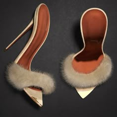 Fur Band, Dr Shoes, Heels Classy, Aesthetic Shoes, Mode Inspo, Women Sandals, Slides Shoes, Crazy Shoes, Pretty Shoes