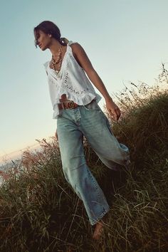 We The Free Good Luck Mid-Rise Barrel Jeans | Free People Free People Outfits Summer, Western Hippie Fashion, White Tshirt And Jeans, People Outfits, Cargo Skirt Outfit, Free People Fashion, Mom Fits, Hippy Fashion, Concert Outfit Summer