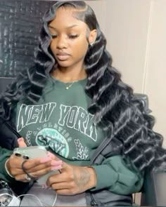 Side Crimped Hair, Deep Side Part With Crimps, Side Part Crimps, Sew In Hairstyles, Crimped Hair, Flat Iron Hair Styles