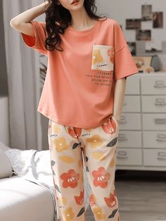 Women Floral Pattern Letter Print Short Sleeve Pocket Elastic Waist Ho – MRSLM Night Wear Dress For Women, Pejamas Girl, Pajama Set For Women Cute Sleepwear, Pyjama Sets Women, Night Pajamas For Women, Night Suits For Women Pajama Set, Night Suits Pajama Set, Night Clothes Pajamas, Women Pijamas