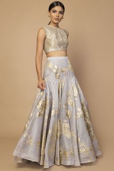 Grey Lehenga, Orang India, Groomsmen Outfits, Diana Penty, Gaun Fashion, Anamika Khanna, Lehenga Skirt, Embroidered Lehenga, Sonakshi Sinha