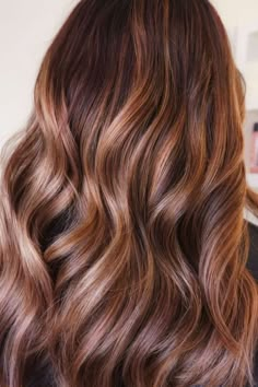 Cinnamon Copper Hair, Hair Copper Blonde, Light Brown Shades, Brown Hair Colours, Cinnamon Brown Hair, Cinnamon Hair Colors, Copper Blonde Hair, Pelo Cafe