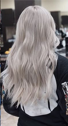 Lilac Platinum Blonde Hair, Platinum Blonde Hair Purple Tint, Silver Blonde Hair Aesthetic, Long Silver Hair Aesthetic, Alt Platinum Blonde Hair, Natural Gray Hair, Platinum Hair