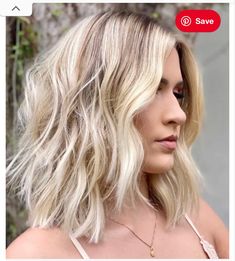 Cute Bobs For Thick Hair Shoulder Length, Shoulder Choppy Haircuts, Short Wavy Thick Hair Haircuts, Shoulder Length Cuts For Thick Hair, Shoulder Length Thick Hair Styles, Shoulder Length Hair For Thick Hair, Xmas Hairstyles, Streak Hair, Best Medium Length Haircuts