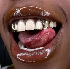 Girl Grillz, Silver Grillz, Teeth Art