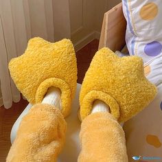 OrcaJump - Premium Cartoon Duck Feet Warm Slippers - Enhanced Comfort and Thickness - Non-Slip Soles Silly Slippers, Japanese Slippers, Aesthetic Slippers, Fish Slippers, Kawaii Slippers, Duck Slippers, Funny Slippers, Sandal Slippers, Duck Feet