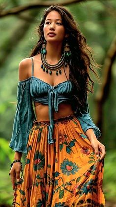 Bohemian Outfits Women, Podcast Aesthetics, Cool Beach Outfits, Summer Dinner Outfits, Boho Looks, Beach Hippie, Sunset Dinner