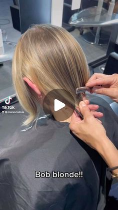 Graduated Bob Fine Hair, Sofia Richie Short Hair, Celebrities With Bob Haircut, Hair Styles For Plus Size Women, Women’s Short Haircuts, Hair Cuts And Color, Blonde Bob With Fringe, Blonde Hair With Fringe, Olivia Palermo Hair