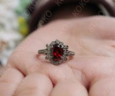 Engagement Ring Antique, Garnet Engagement Ring, Nature Inspired Rings, Goth Wedding, Anne With An E, Flower Nature, Ring Art Deco, Ring Antique, Custom Ring