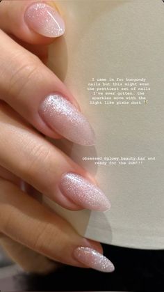 Simple Pink Wedding Nails, Mail Trends 2024, Mail Inspo 2024, Mail Ideas Short, Almond Nails 2024, Nail Trend 2024, Short Simple Nail Ideas, Short Chic Nails, Natural Glitter Nails