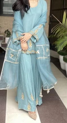 Elegant Punjabi Suits Party Wear, Dress Design Ideas Pakistani Casual, Embroidery Punjabi Suits Design, Wedding Suit Women Punjabi, Pakistani Sharara Party Wear, Plain Punjabi Suits Simple, Jagoo Outfit, Unique Suits Women, Blue Indian Suit