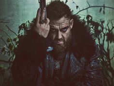 Marton Csokas. Quinn on Into the Badlands. Marton Csokas, Dean Charles Chapman, Gladiator Tattoo, Male Portrait Poses, Sympathy For The Devil, Spring Mood, Jaisalmer, Ragnar Lothbrok