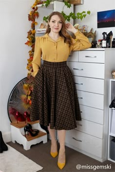 "Thanks for @missgemski wearing Xiaolizi's wool plaid skirt. DETAILS: * 30% wool, 30% fiber, 40% polyester * fully satiny liner * Two side pockets * back zip closure * pleated skirt, circle skirt * High waist skirt * below the knee skirt * Perfect for Winter, autumn * Lean More about the items From the FAQs on the page bottom *More plaid styles: https://etsy.me/47dlVKC CUSTOM MADE SERVICE If you * Change other color * Can't find your size in our size Chart * Change the Style * Change the length * Your Height is not Between 5'1\" - 5\"9\" * Your weight is not Between 47 kg - 75kg I can do it for you, It will need some extra fee depending on on your need. Contact with me for more detail. SIZE GUIDE Size vary between Brand and Country Please get your body measurement with our Size Guide And F Soft Women Outfit, Modest 50s Outfits, Bank Teller Outfit Skirt, Modern Librarian Outfit, 1950s Autumn Fashion, Skirt Length For Short Women, Plus Size Librarian Style, Classic Teacher Outfits, Womens Vintage Fashion