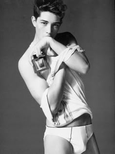 . Top Male Models, Francisco Lachowski, Model Inspo, Dangerous Woman, Ford Models, Fitness Beauty, Boyfriend Pictures, Male Models, Pretty People