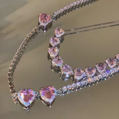 Informació del producte:
Material: Zircó
Tipus: collaret
Forma: forma de cor
Color: tres collarets d'amor [coure + zirconi], collarets d'amor múltiples [coure + zirconi]

Llista d'embalatge:
Collaret * 1 Pink Heart Necklace, Crystal Heart Necklace, Heart Necklace Diamond, Jewelry Accessories Ideas, Fancy Jewellery, Fancy Jewelry, Fantasy Jewelry, Girly Jewelry, Dream Jewelry