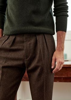 Academia Outfits, Classy Outfits Men, Brown Tweed, Blue Tweed, Men Stylish Dress, Mens Outfit Inspiration, Stylish Mens Outfits, Brown Pants, Men Fashion Casual Outfits