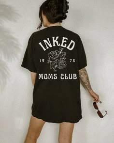 Cricut Mama Shirt Ideas, Cute Cricut Shirts For Women, Alt Mom Outfits, Goth Mom Aesthetic, Edgy Maternity Outfits, Custom Tshirt Ideas, Trendy Tshirts Graphic Tees Design, Edgy Mom Outfits, Alt Mom