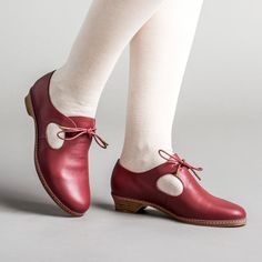 All Women's Shoes American Duchess, Historical Shoes, Medieval Woman, Wood Heel, Pig Skin, Shoe Care, Womens Oxfords, Stacked Heel, Types Of Shoes