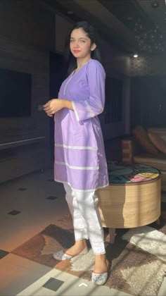 Aina Asif, Summer Dress Design, Dresses Plain, Plain Dresses, Simple Dress Casual, Trendy Shirt Designs, Fashion Top Outfits